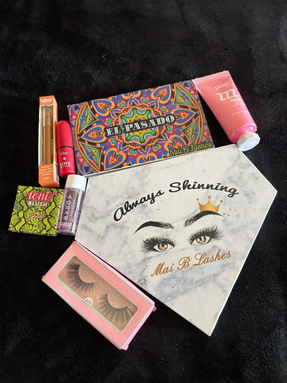 Makeup Bundle Multi-Color Eyeshadow Palette- Makeup Artist Trying To Declutter